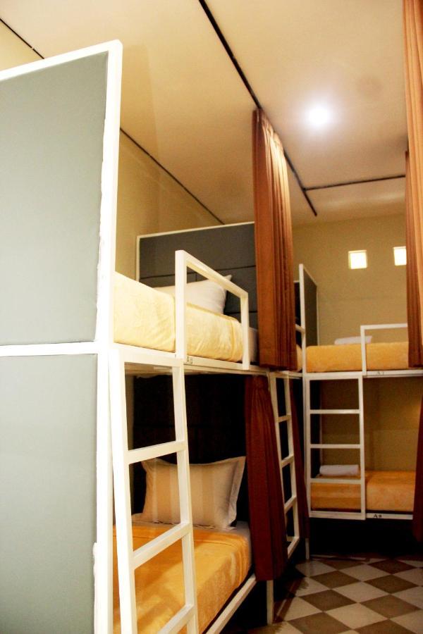 Ala Hostel Семіньяк Екстер'єр фото