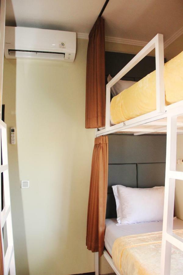 Ala Hostel Семіньяк Екстер'єр фото